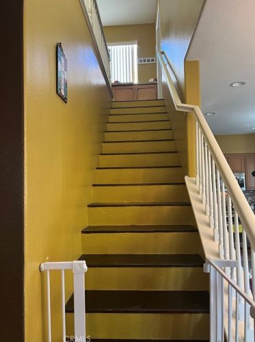 9076 Sylmar Ave, Van Nuys CA  91402-1912 exterior