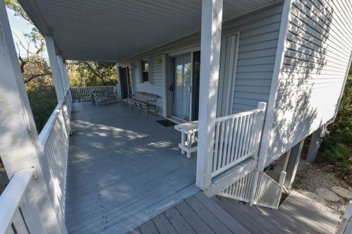 1017 Pne Ave, Saint George Island FL  32328-2416 exterior