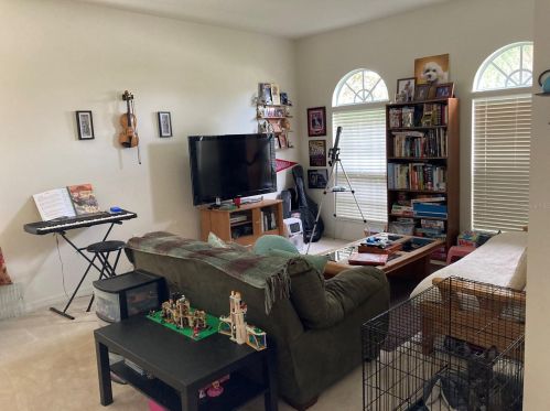 10738 Rockledge View Dr, Riverview, FL 33579-2364