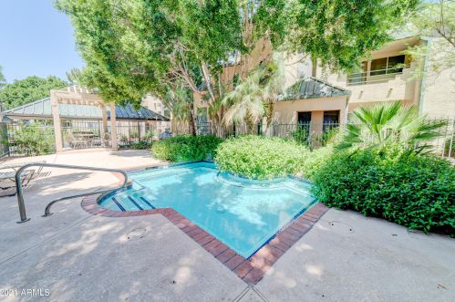 101 7th St, Phoenix AZ 85034-0663 exterior