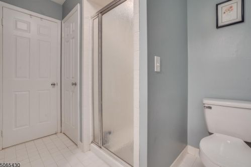 48 Westchester Ter, Annandale NJ  08801-1600 exterior