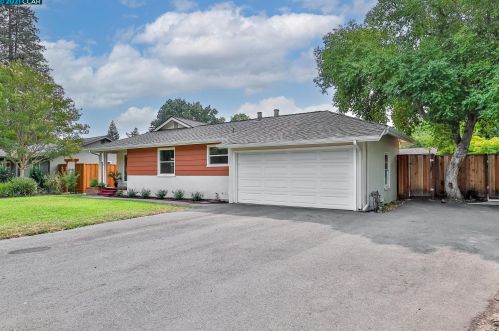 522 Masefield Dr, Concord, CA 94523-4116