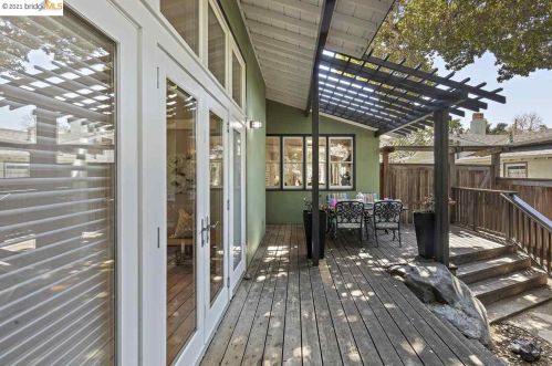 4221 Gln Ave, Oakland CA 94611-4349 exterior