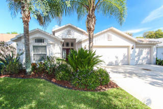 14830 Heronglen Dr, Lithia, FL 33547-3869