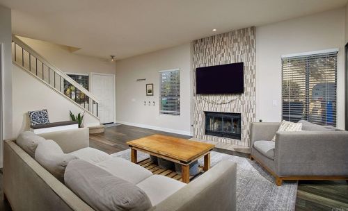 2997 Glenbrook St, Carlsbad, CA 92010-7024