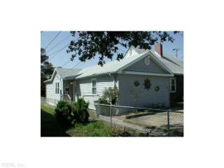 2209 Ocean View Ave, Norfolk VA  23518-6108 exterior