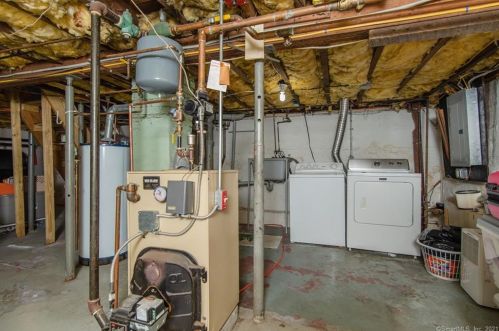 21 Mill St, Putnam CT  06260-1503 exterior