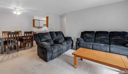38 John St, Bloomfield, NJ 07003-5147