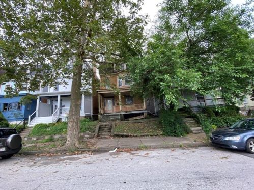 702 12th Ave, Whitaker PA  15120-2016 exterior