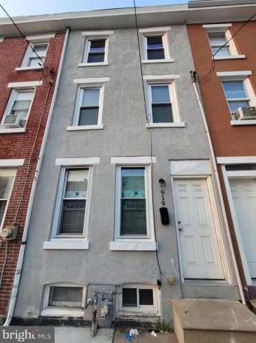 919 Washington St, Norristown, PA 19401-4435