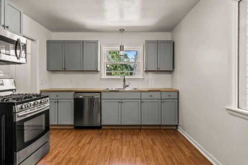 5533 Dexter Ave, Milwaukee WI  53209-5043 exterior