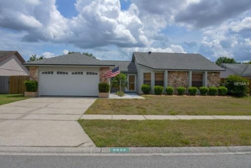 9834 Peddlers Way, Orlando, FL 32817-1826