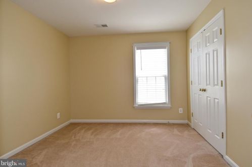 6022 Slippery Rock Rd, Haymarket VA  20169-3312 exterior