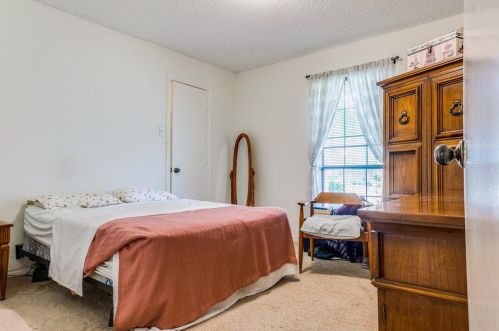 702 Mount Vernon Dr, Richardson TX  75081-5336 exterior