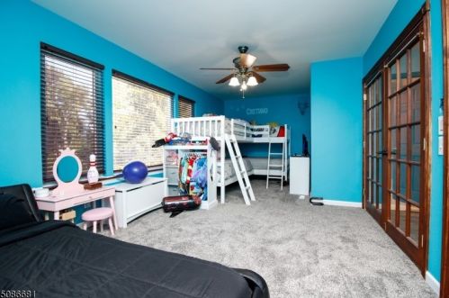 302 Cheyenne Rd, Lafayette NJ  07848-4040 exterior