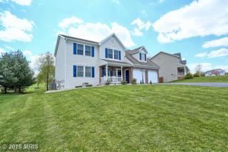 5 Colton Dr, Lees Cross Roads, PA 17257-8215