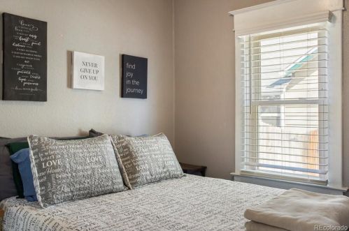 3229 Logan St, Englewood CO  80113-2625 exterior