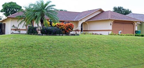 3017 Galt Cir, Fort Pierce, FL 34984-6339