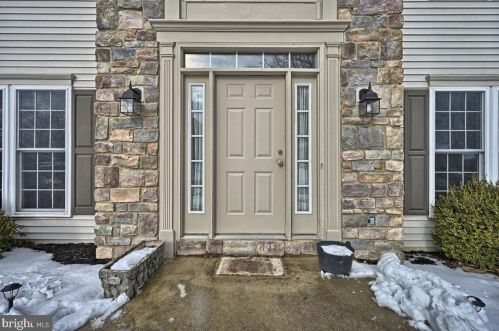 2468 Cocklin Ct, Navy Sup Dpt, PA 17055-5345