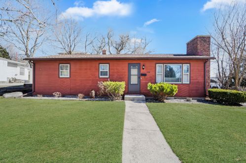2016 Jackson St, New Holstein, WI 53061-1132