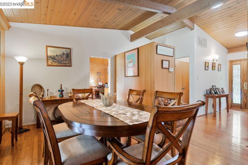 8 Rae Dr, Orinda CA  94563-4360 exterior