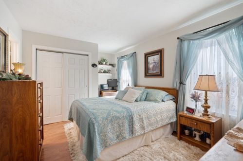 7044 Clubview Dr, Bridgeville PA  15017-1097 exterior