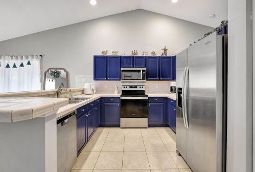 1910 Dorado Ln, Fort Pierce FL 34953-1826 exterior