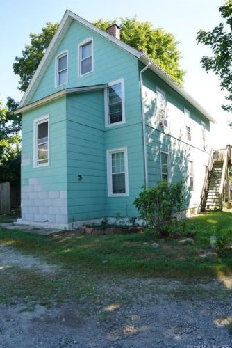 58 Smith Ave, Norwich, CT 06360-3313
