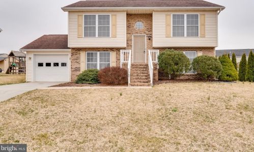 1360 Stonechris Dr, Harrisonburg, VA 22802-0882