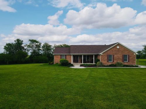 10482 Danville Rd, Bloomingburg, OH 43106-9730