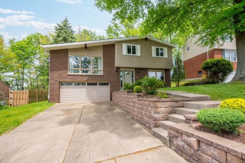 1017 Holly Lynne Dr, Pittsburgh, PA 15236-3438