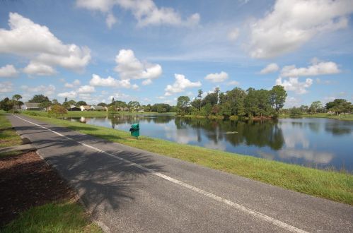 536 White River Dr, Orlando FL  32828-8938 exterior