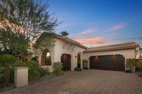 81530 Carboneras, La Quinta CA  92253-8219 exterior
