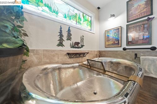 9744 Golden Sky Way, Gilroy CA  95020-9663 exterior