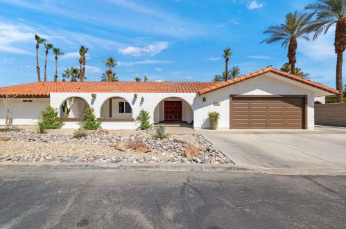 48890 Eisenhower Dr, La Quinta CA  92253-6223 exterior