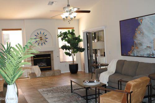 17636 Ingleside Dr, Sun City, AZ 85374-3011