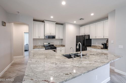 10310 Pioneer St, Tolleson AZ  85353-8406 exterior