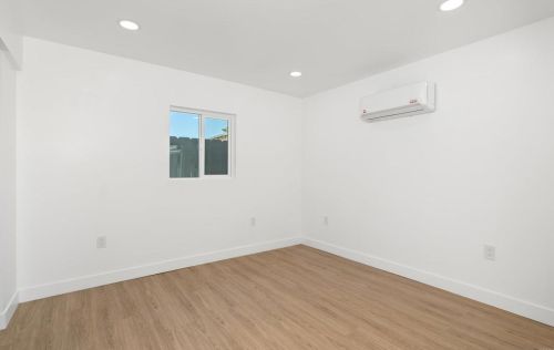 3037 Oliphant St, San Diego CA  92106-1989 exterior