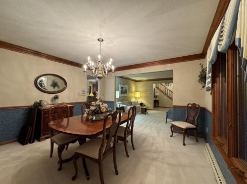 1 Cedar Pt, Newport KY  41076-1743 exterior