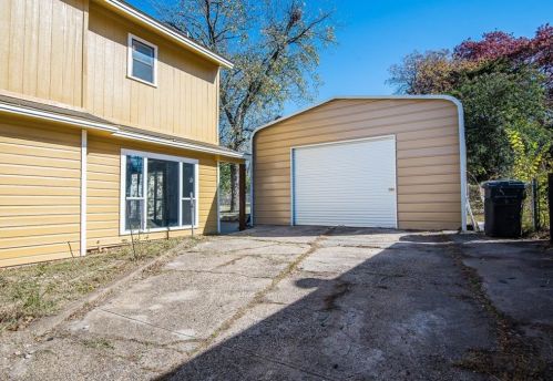 1926 Berwick Ave, Dallas TX 75203-4205 exterior