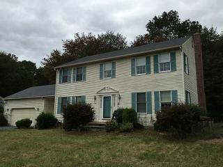 355 Larchwood Dr, Warwick RI  02886-9537 exterior