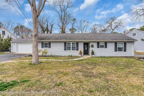 528 Carroll Fox Rd, Bricktown, NJ 08724-4607