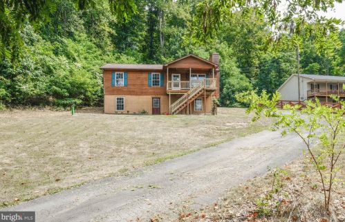 2239 High Top Rd, Linden, VA 22642-5517