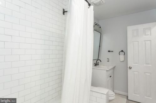 260 Cricklewood Cir, Lansdale PA  19446-1420 exterior