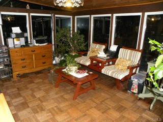 26 Lincoln St, Bridgeport CT  06611-4611 exterior