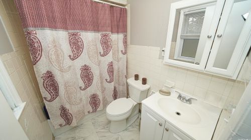 11 Blossom Ave, Holtsville NY  11742-1704 exterior