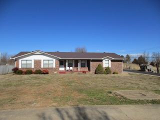 113 Cedar Hts, Huntsville, AR 72740-9618