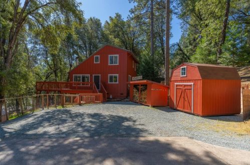 14036 Hilltop Rd, Pine Grove, CA 95665-9809