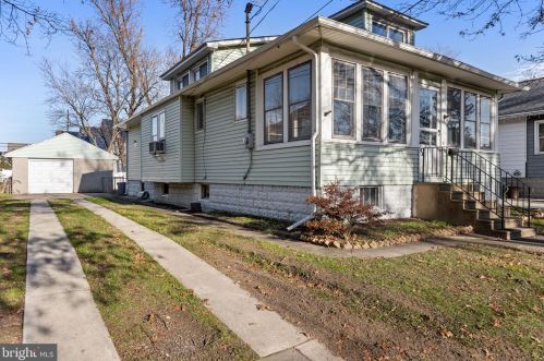 921 Highland Blvd, Gloucester, NJ 08030-1621