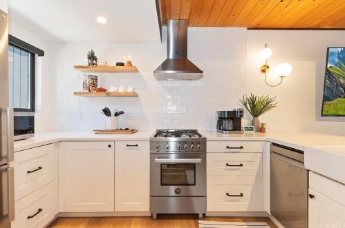 1125 Big Bear Blvd, Big Bear City CA  92314-9277 exterior